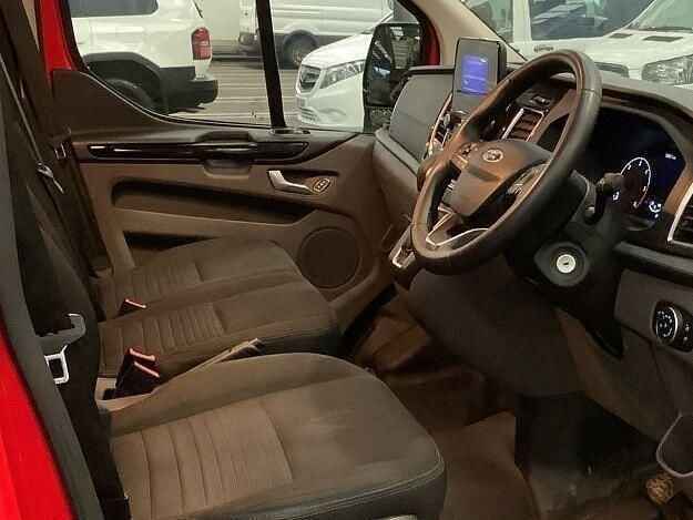 Used Ford Transit Custom Limited 130 HP (95 kW) 2022 Red Van