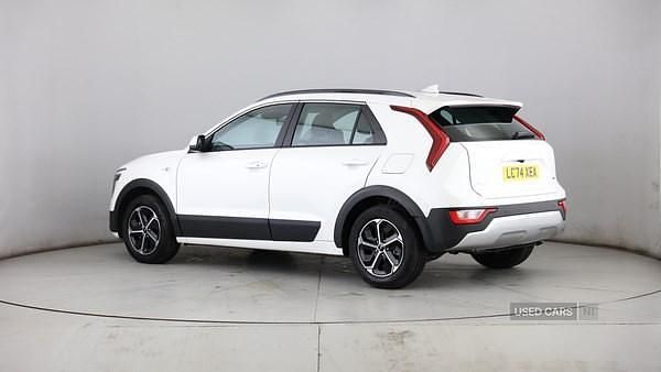 Used Kia Niro 2024 White SUV