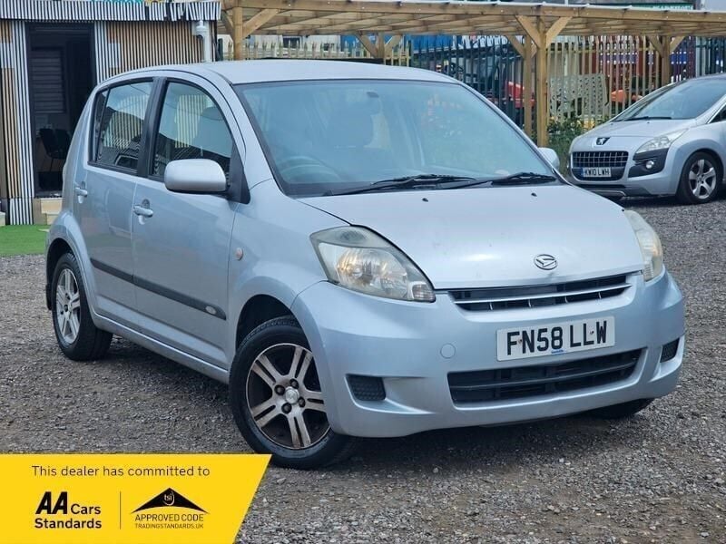 Silver Used 2008 Daihatsu Sirion Hatchback | £2,490 (Expensive) - Image 1/4