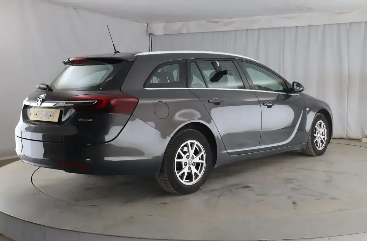 Second-hand Vauxhall Insignia Design Edition 2015 Gri Break