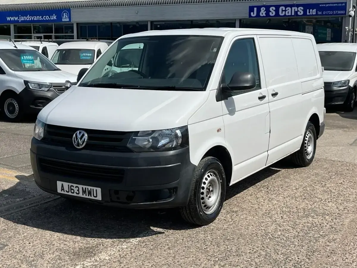 Used VW T5 Startline 102 HP (75 kW) 2014 White Van