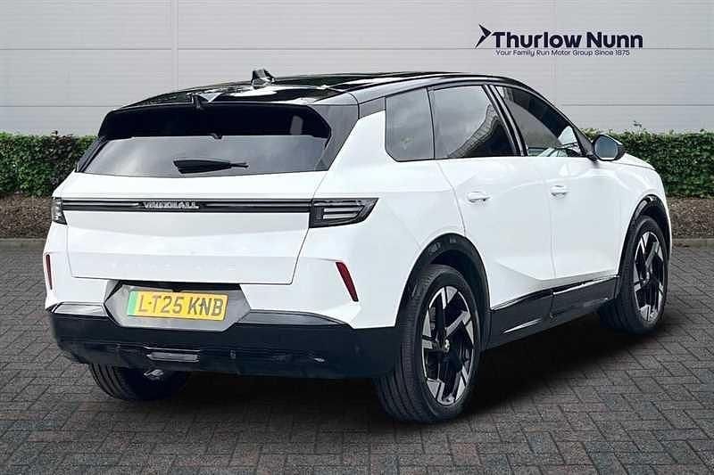 Used Vauxhall Grandland Ultimate 156 kW (213 HP) 2025 Arctic white SUV
