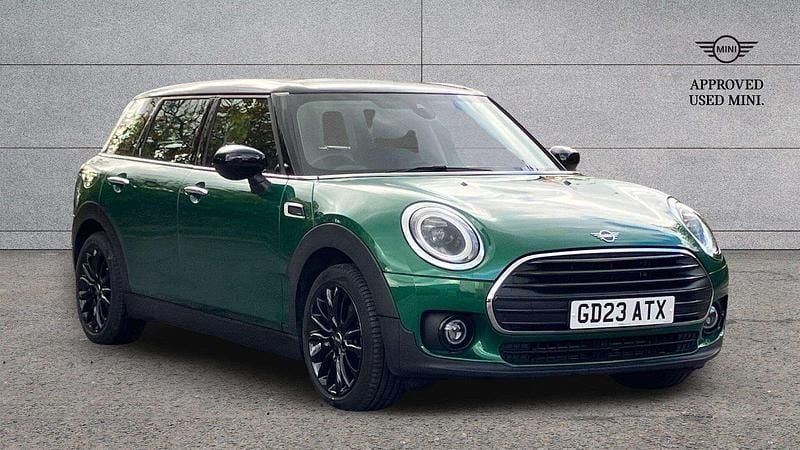 Green Used 2023 Mini Cooper Clubman Classic Estate | £21,295 (Expensive) - Image 1/3