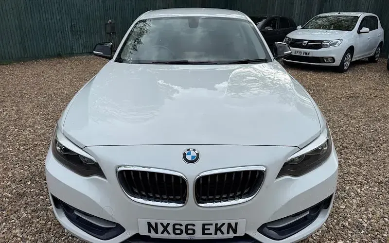 Used BMW 218 Sport Line 150 HP (110 kW) 2016 White Coupe