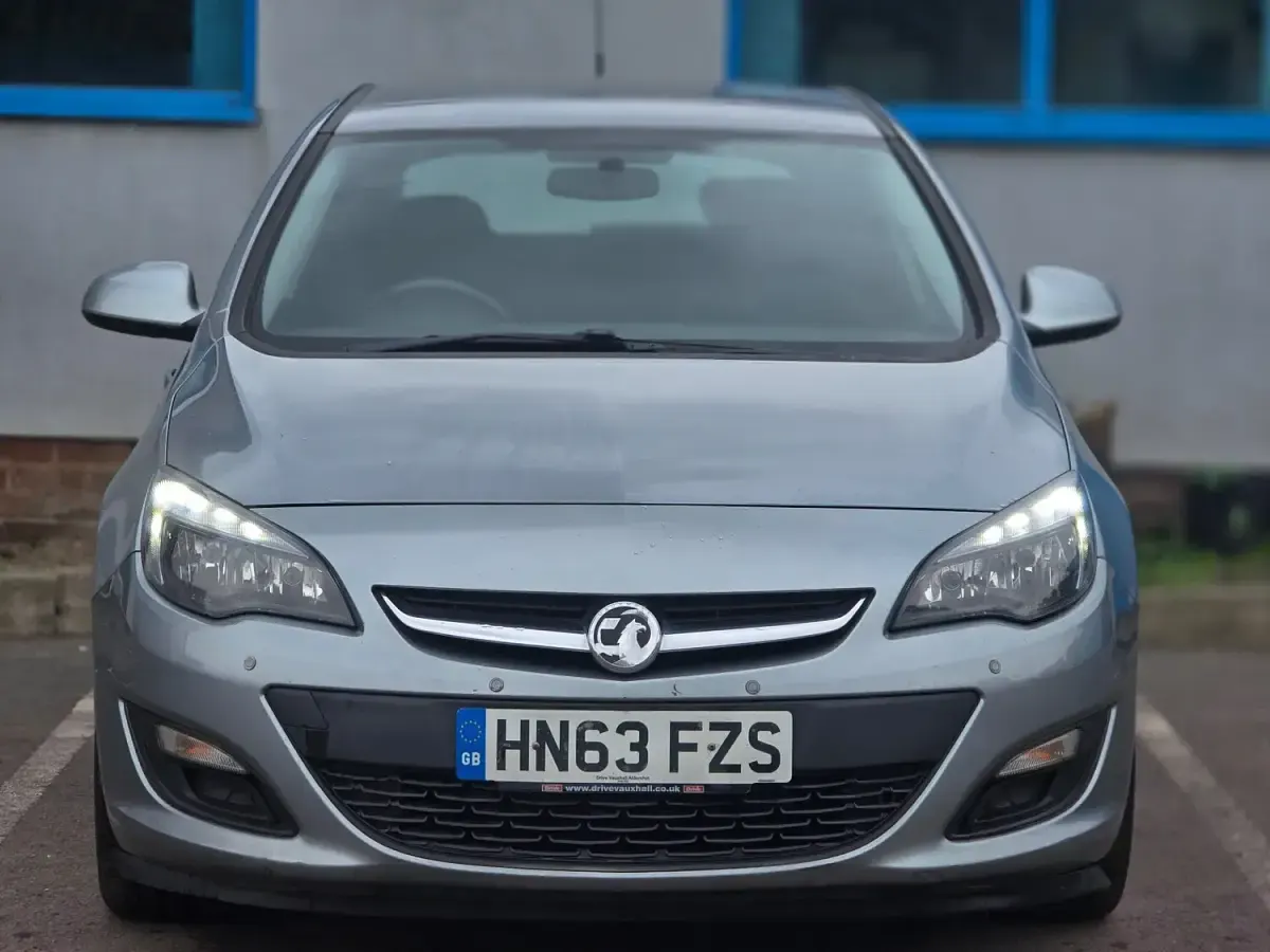 Used Vauxhall Astra 2013 Silver Hatchback