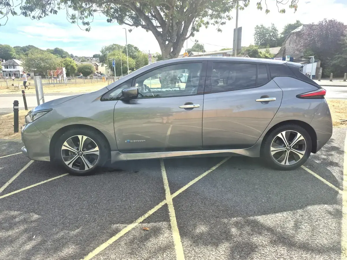 Used Nissan Leaf Tekna 110 kW (150 HP) 2018 Grey Hatchback
