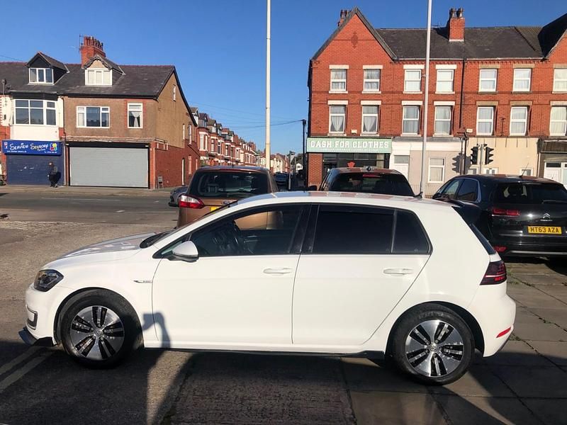 Used VW e-Golf 99 kW (135 HP) 2018 White Hatchback