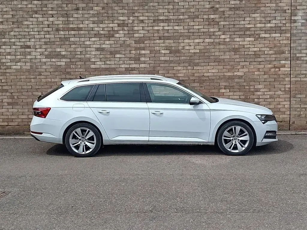 Used Skoda Superb SE L 2021 White Estate