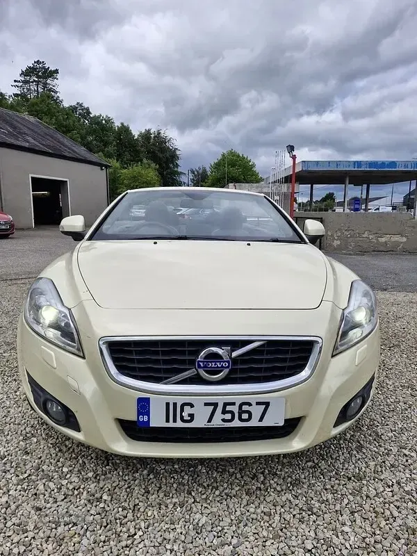 Used Volvo C70 SE Lux 2010 White Cabriolet