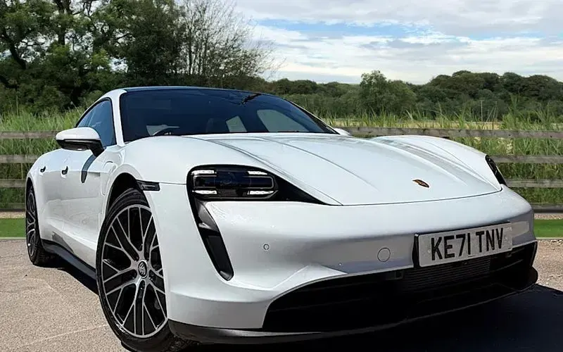 Used Porsche Taycan 300 kW (408 HP) 2023 Sedan
