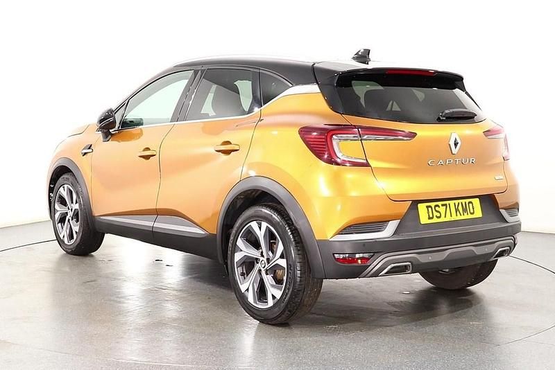 Used Renault Captur RS Line 140 HP (102 kW) 2022 Orange SUV