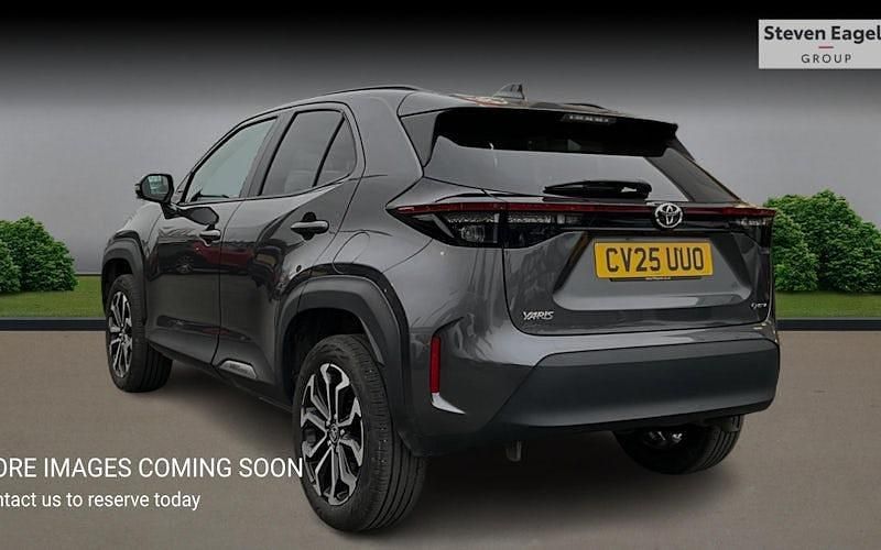 Used Toyota Yaris Hybrid Design 116 HP (85 kW) 2026 Estate