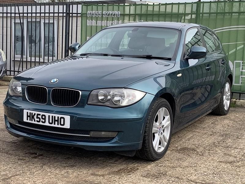 Used BMW 118 2010 Green Hatchback