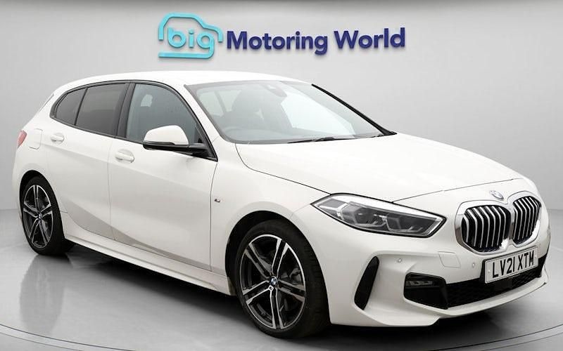 Used BMW 120 M Sport 190 HP (139 kW) 2021 White Hatchback