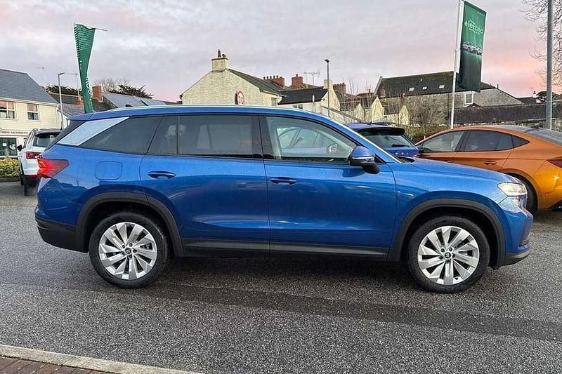 Used Skoda Kodiaq SE L 190 HP (139 kW) 2025 Race blue metallic SUV