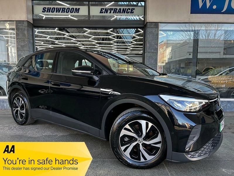 Black Used 2022 VW ID.4 Pure SUV | £16,750 (Fair price) - Image 1/4