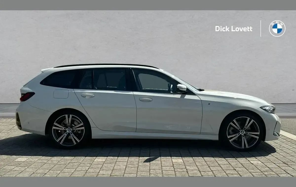Used BMW 330 M Sport 288 HP (211 kW) 2024 White Estate