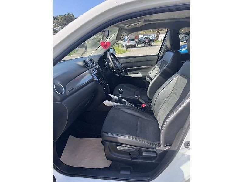 Gebraucht Suzuki Vitara SZ5 120 PS (88 kW) 2017 Weiß SUV