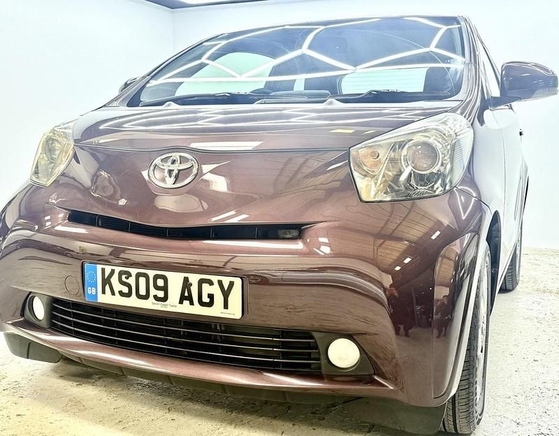 Purple Used 2009 Toyota iQ Hatchback | £2,699 (Fair price) - Image 1/4
