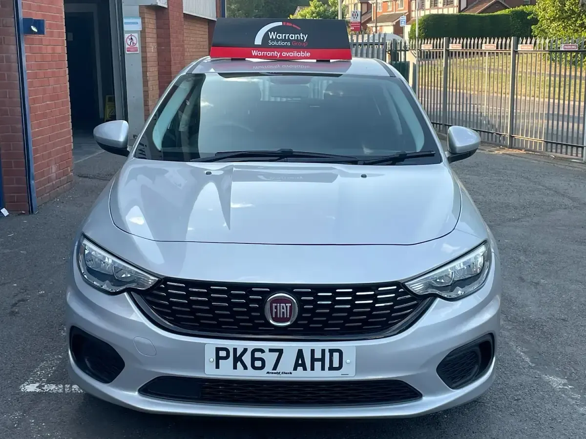 Used Fiat Tipo Easy 120 HP (88 kW) 2017 Silver Hatchback