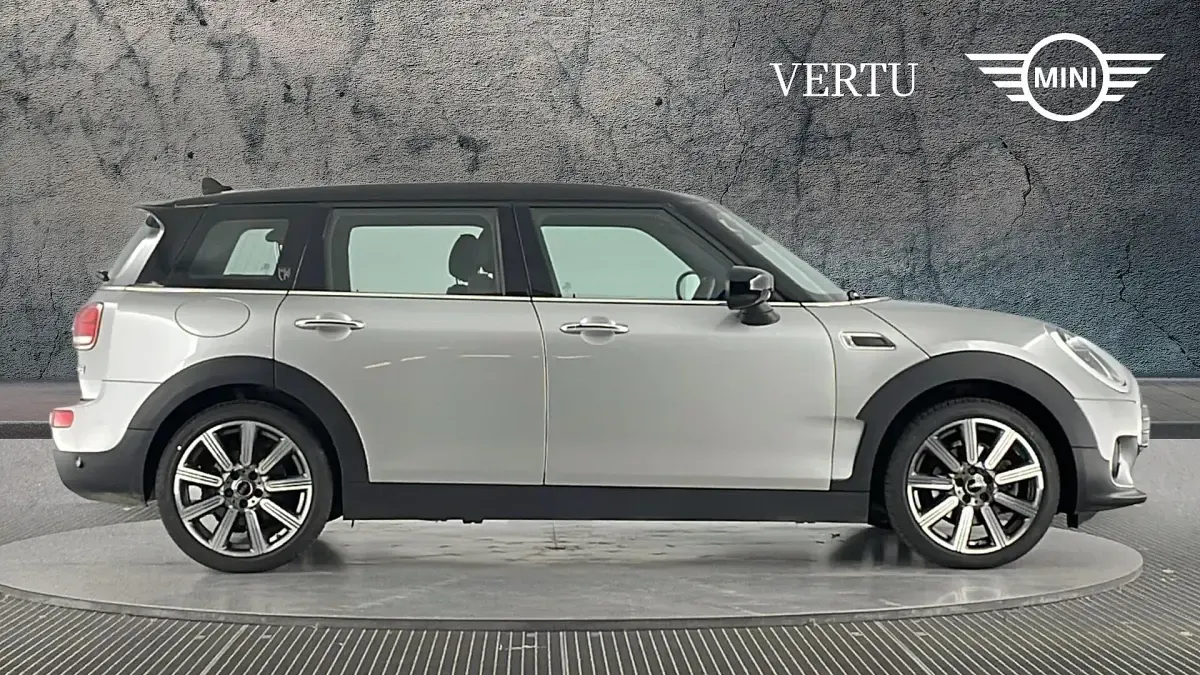 Used Mini Cooper Clubman Exclusive 136 HP (100 kW) 2022 Silver Estate