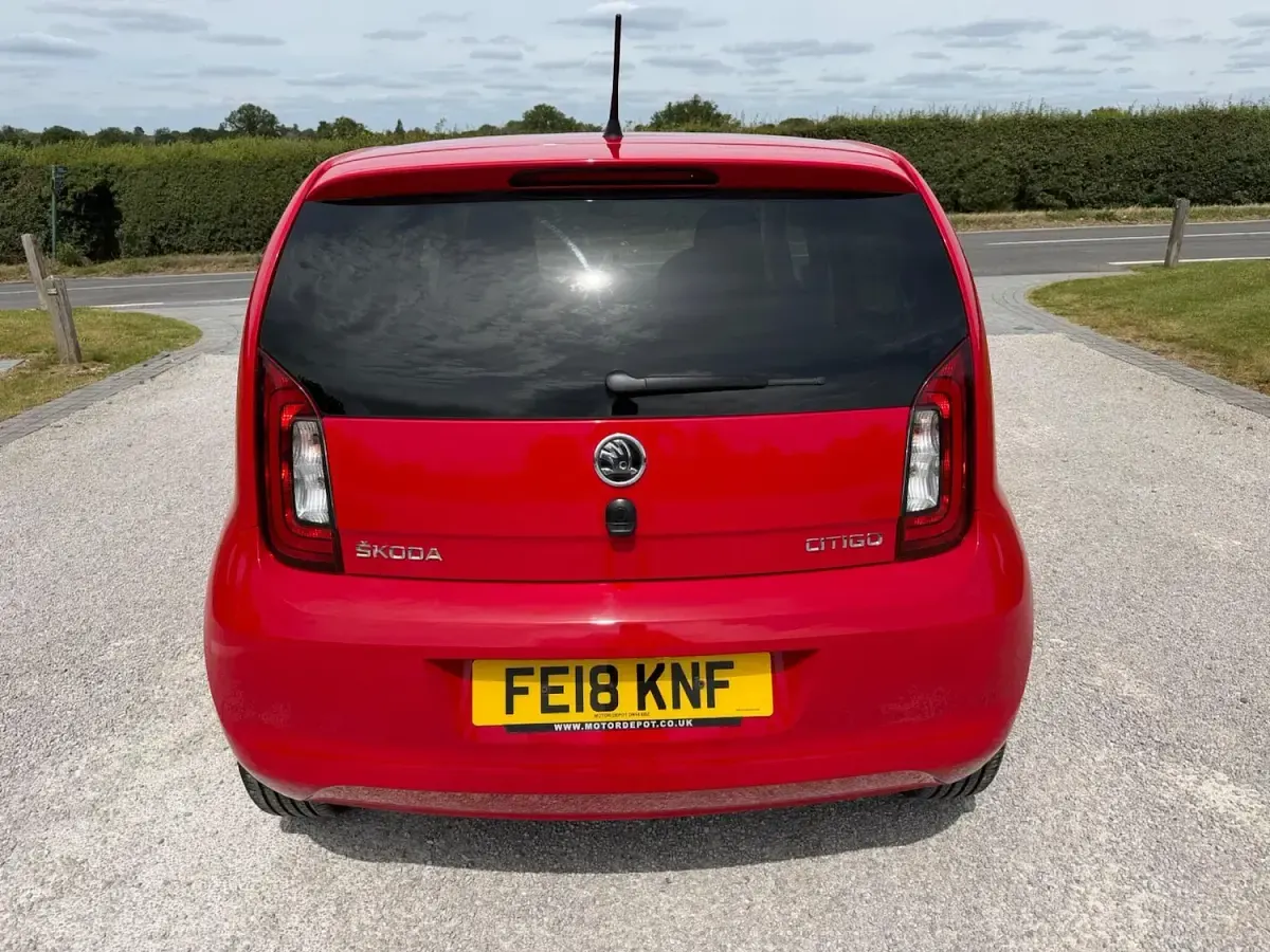 Used Skoda Citigo Colour Edition 60 HP (44 kW) 2018 Red Hatchback