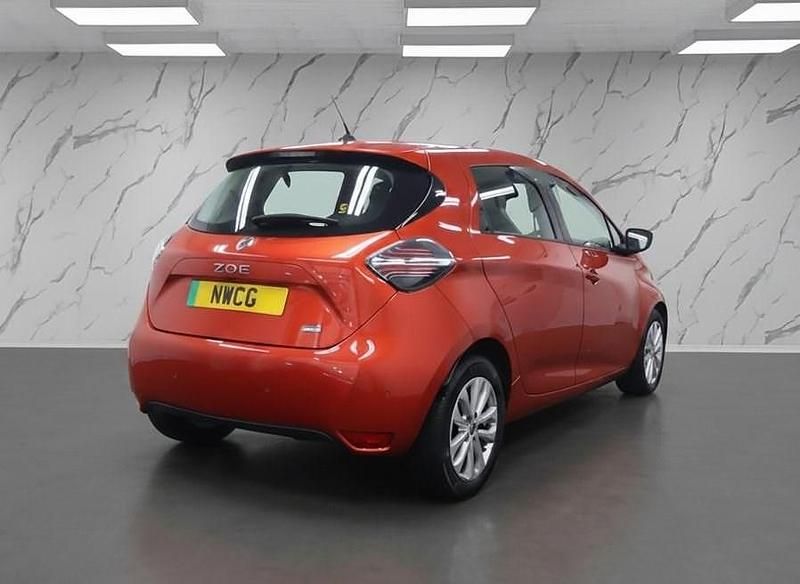 Used Renault Zoe Iconic 80 kW (109 HP) 2021 Red Hatchback