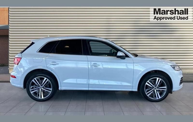 Used Audi Q5 S-Line 190 HP (139 kW) 2019 White SUV
