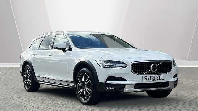 Used 2020 Volvo V90 CC Plus Estate | £23,950 (Fair price) - Image 1/3