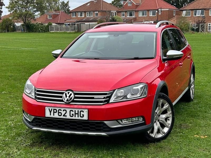 Red Used 2013 VW Passat Alltrack Estate | £5,590 - Image 1/4