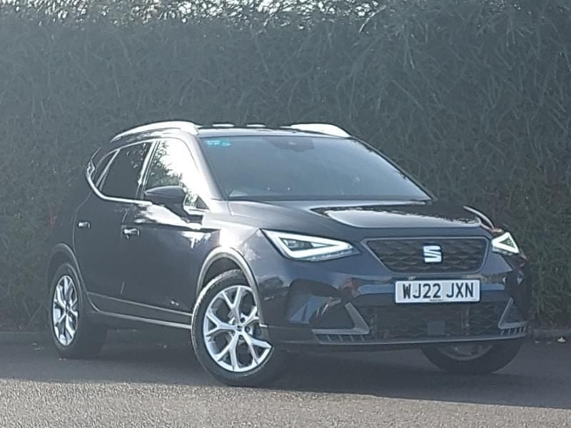 Blue Used 2022 Seat Arona FR SUV | £14,798 (Fair price) - Image 1/4
