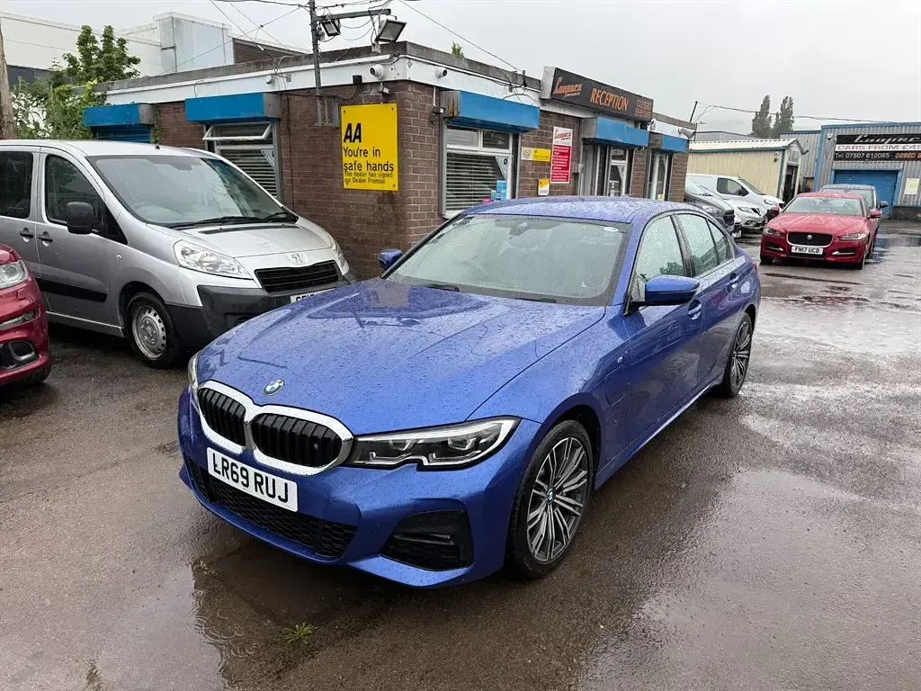 Used BMW 330e M Sport 288 HP (211 kW) 2019 Blue Sedan