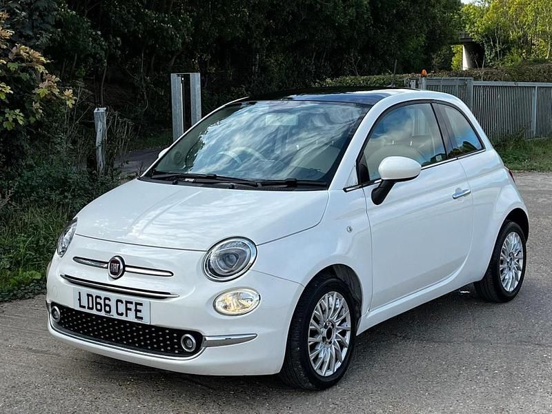 Used Fiat 500 Lounge 69 HP (50 kW) 2016 White Hatchback