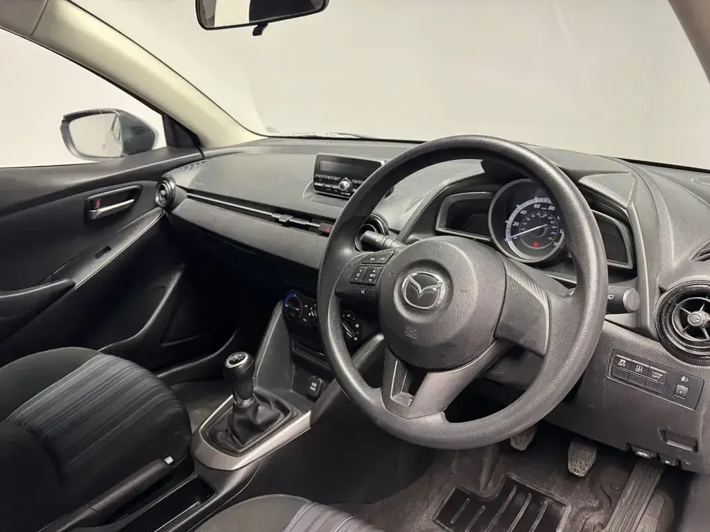 Used Mazda 2 75 HP (55 kW) 2016 Silver Hatchback