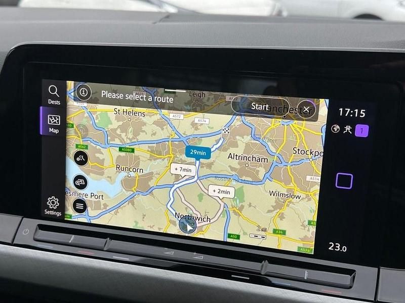 Second-hand VW Golf VIII S 130 CP (95 kW) 2022 Gri Hatchback