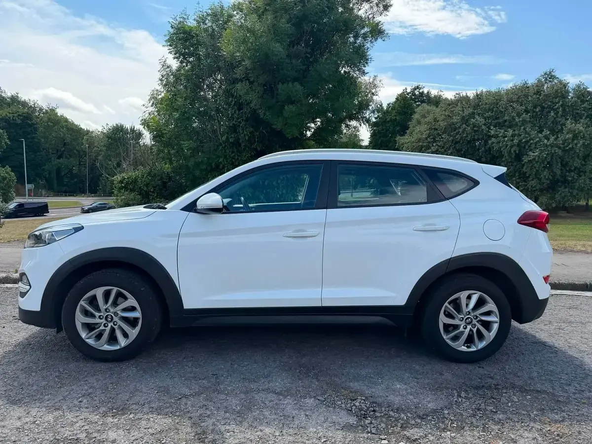 Used Hyundai Tucson SE 2016 White SUV