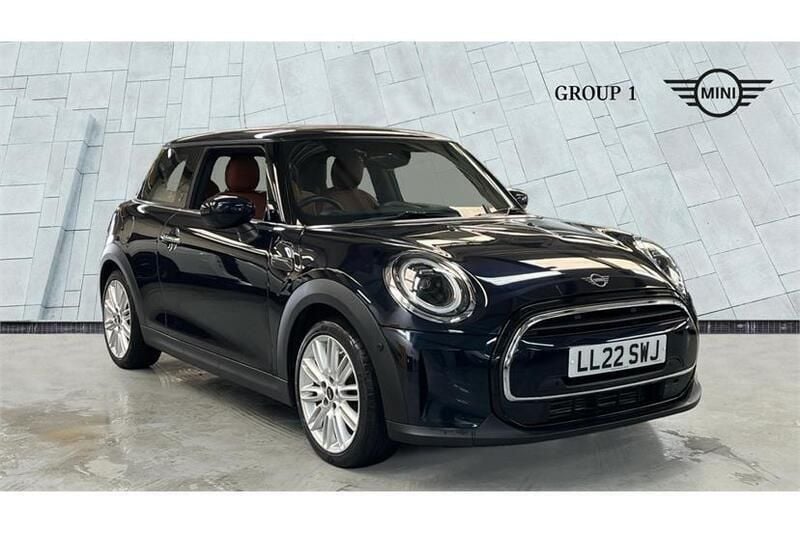 Black Used 2022 Mini Cooper Exclusive Hatchback | £19,450 (Fair price) - Image 1/4