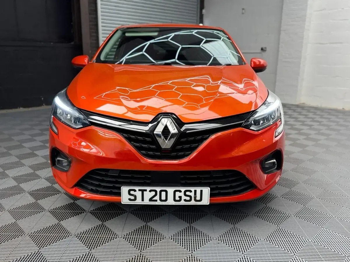 Used Renault Clio V Iconic 2020 Orange Hatchback