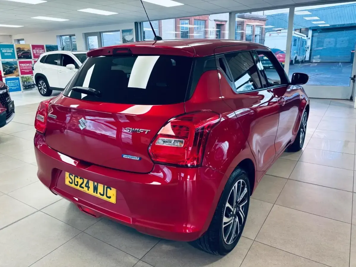 Usado Suzuki Swift SZ-L 82 HP (60 kW) 2024 Vermelho Citadino