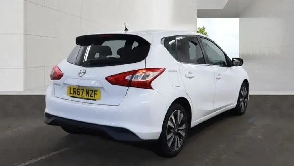 Used Nissan Pulsar S 115 HP (84 kW) 2017 White Hatchback