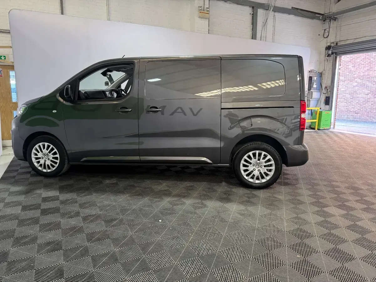 Used Peugeot Expert Premium 2024 Grey Van