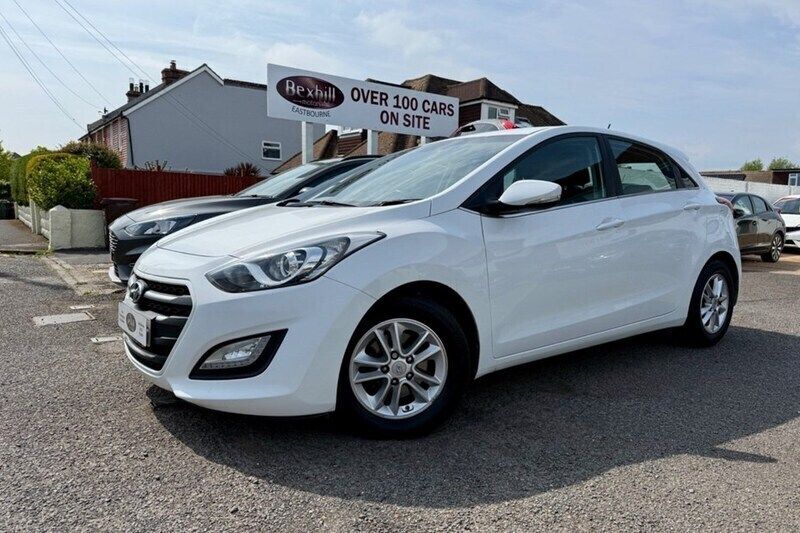 White Used 2015 Hyundai i30 SE Hatchback | £7,699 (Expensive) - Image 1/1