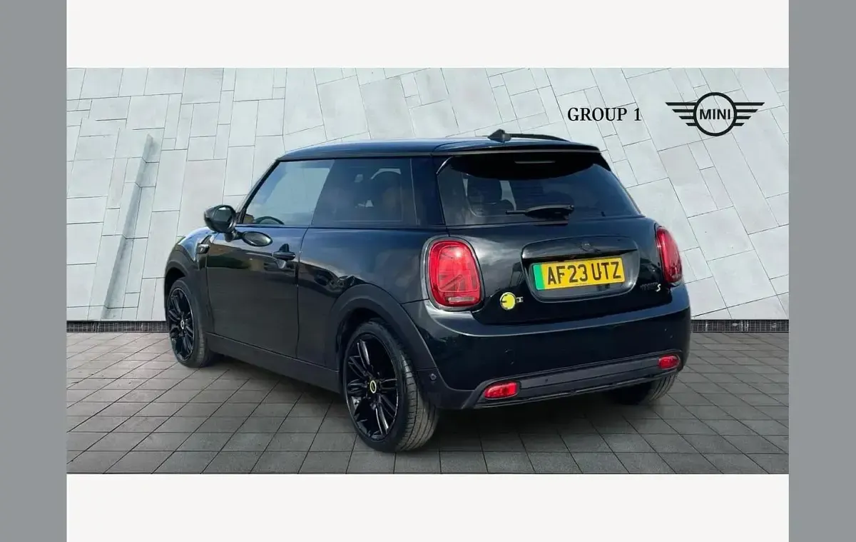 Usado Mini Cooper S Level 2 135 kW (184 HP) 2023 Preto Citadino