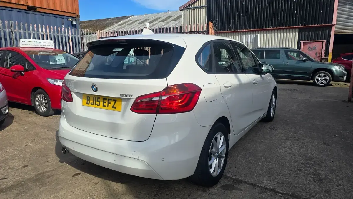 Used BMW 218 2015 White Hatchback