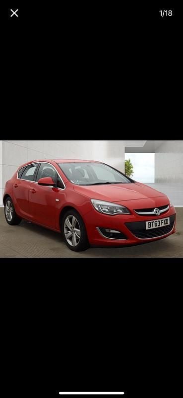 Second-hand Vauxhall Astra SRi 115 CP (84 kW) 2014 Roșu Hatchback