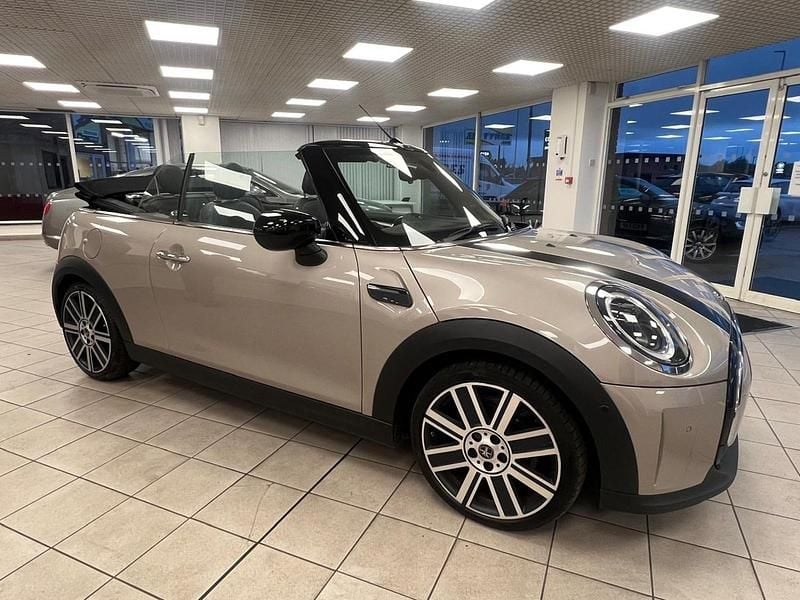 Rooftop grey Used 2022 Mini Cooper Cabriolet Exclusive Cabriolet | £18,975 (Fair price) - Image 1/4