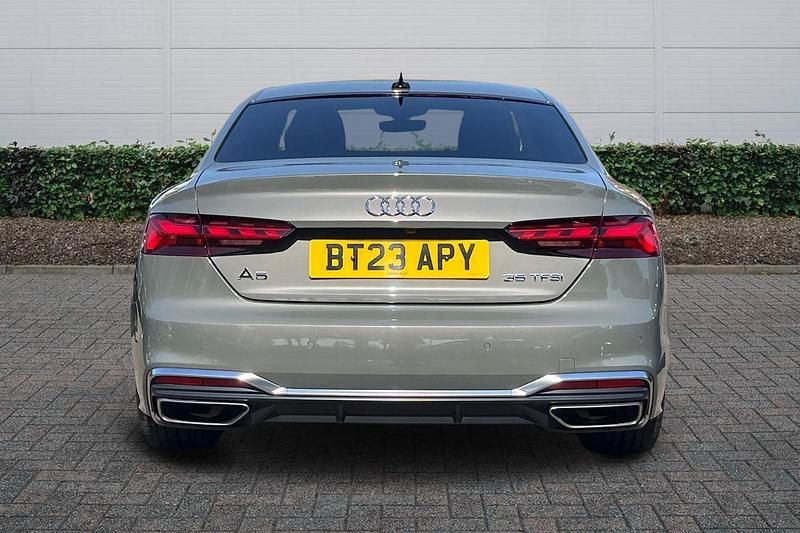 Używany Audi A5 S-Line 147 KM (108 kW) 2023 Szary Coupe