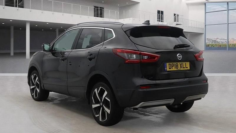 Used Nissan Qashqai Tekna 163 HP (119 kW) 2018 Black pearl SUV