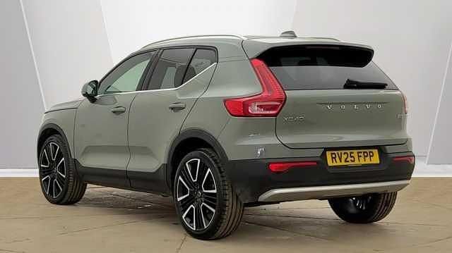 Usado Volvo XC40 Ultra 161 HP (118 kW) 2025 SUV