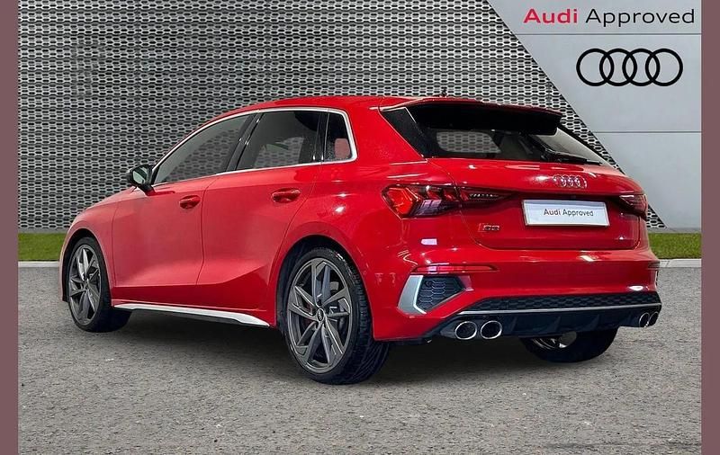 Used Audi S3 Sportback Comfort 310 HP (228 kW) 2021 Red Hatchback